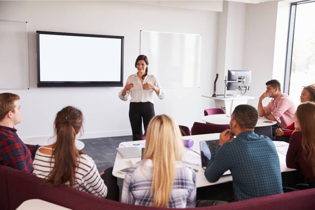 Vorträge für erzieherische Einrichtungen und Schulen